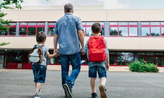 Hoe blijf je als werkende ouders betrokken bij de school van je kind?